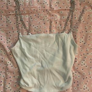 Garage white tank 🤍